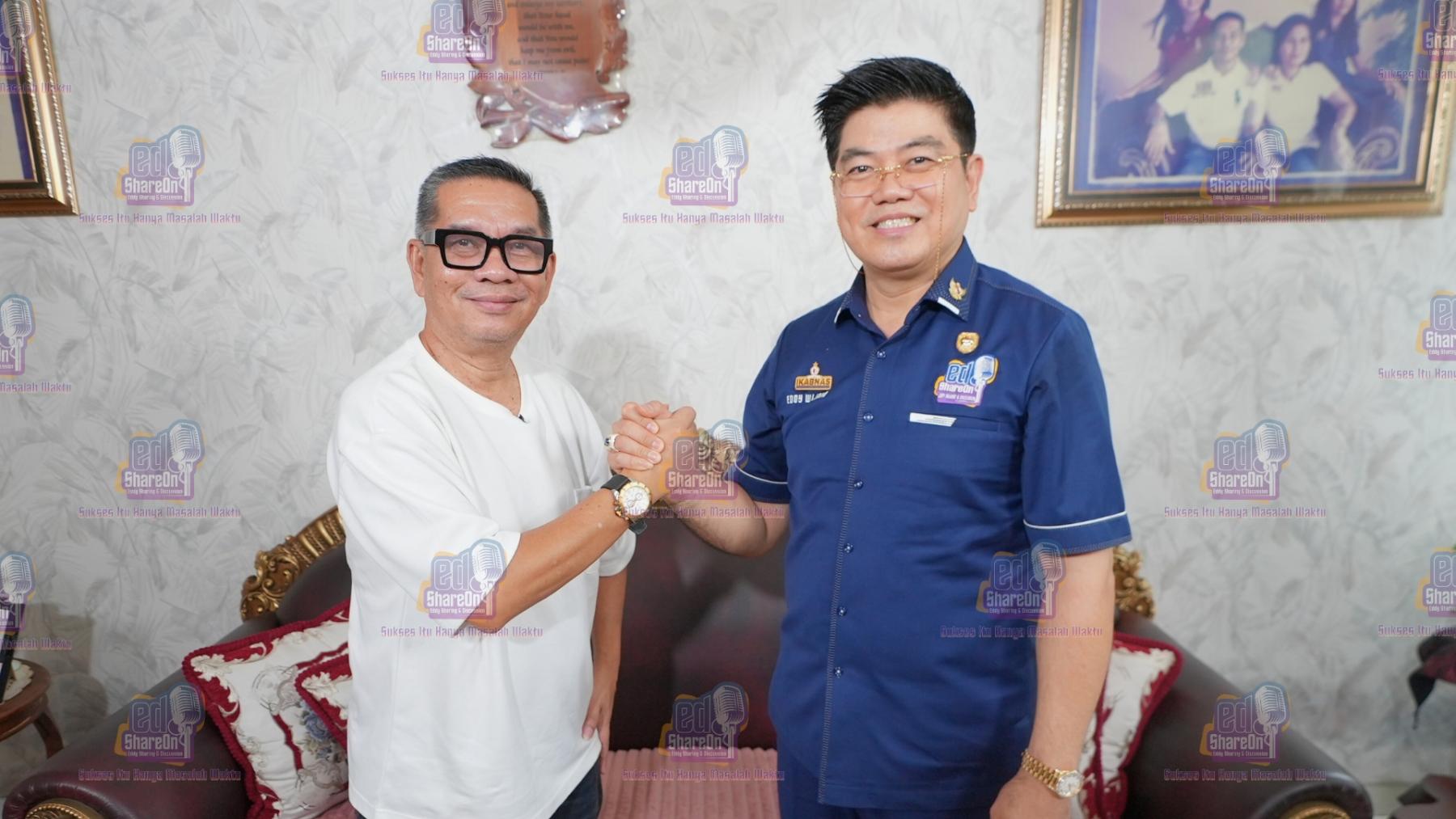 Menurut Bung Ropan, para pelatih tersebut memiliki harga terjangkau namun dengan kualitas yang tinggi. (Dpk Eddy Wijaya)