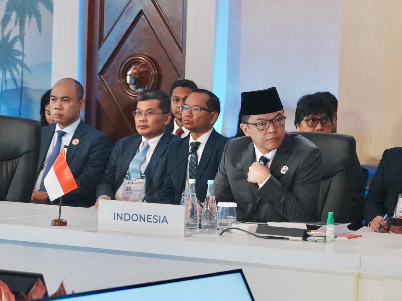 menlu sugiono